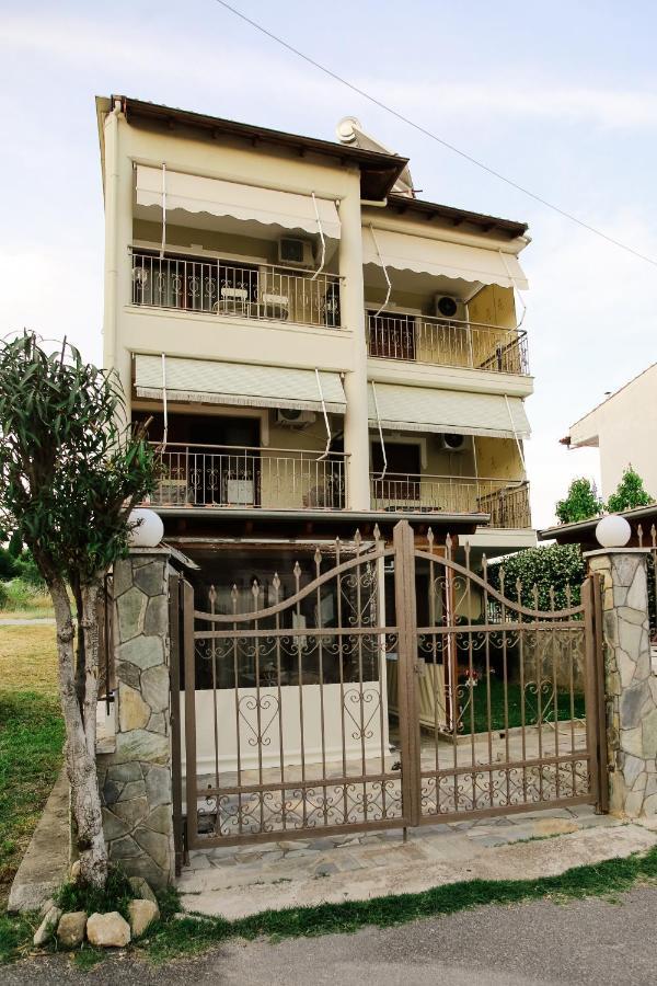 Roa Seaside Apartments Vergia Exterior photo
