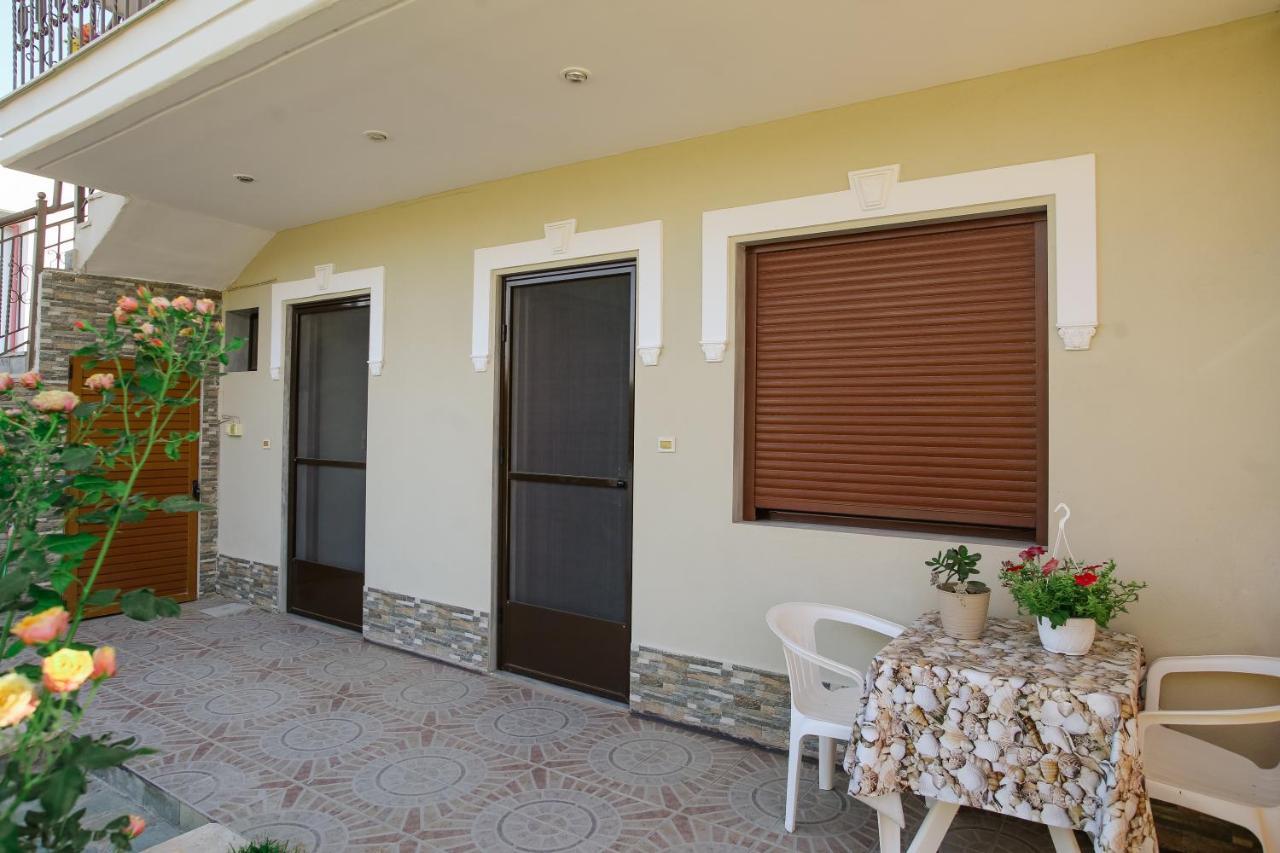 Roa Seaside Apartments Vergia Exterior photo