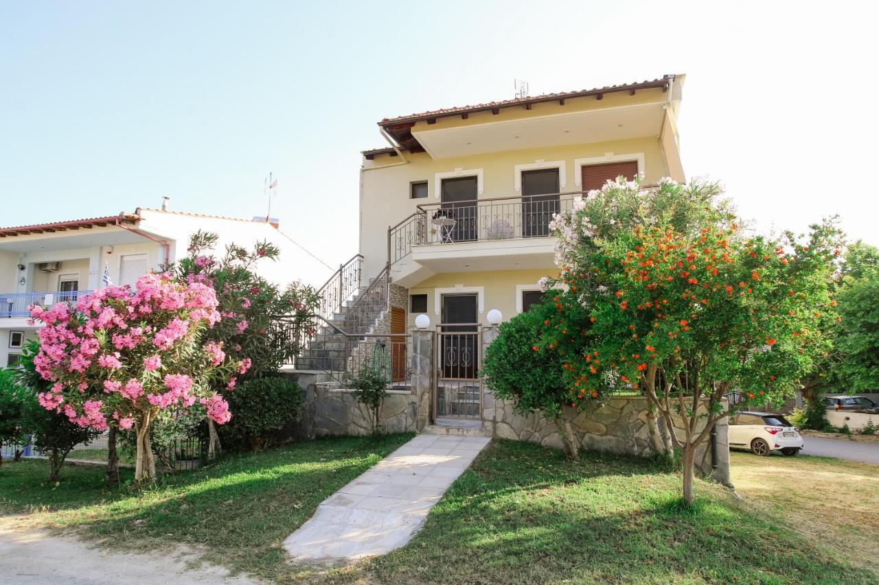 Roa Seaside Apartments Vergia Exterior photo